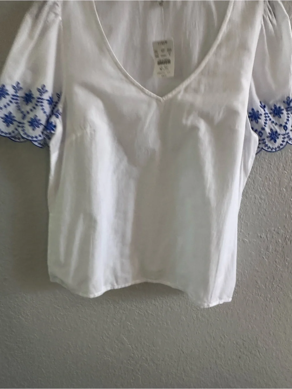 NWT J.Crew Factory White Cotton Puff Sleeve Embroidered Top Blue Floral Medium